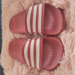 Adidas Red Men's Slides (8)